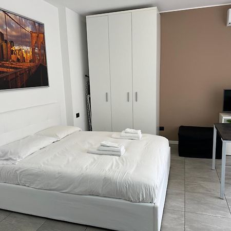 Sempione Rho Expo Stay - Affitti Brevi Italia Pero Luaran gambar